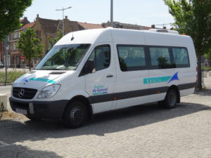 model osobowego busa przewoźniczego